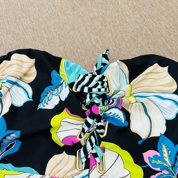 Trina Turk Plus Size Strapless Swimsuit 🩱 - Picture 3 of 4